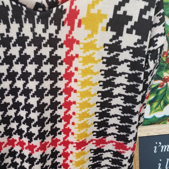 Print Shirt - Picture 2 of 3